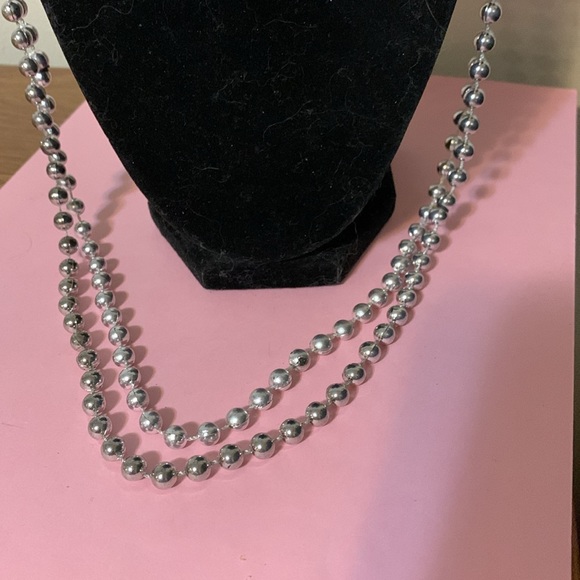 Two sets of beads silver and white - Picture 2 of 6